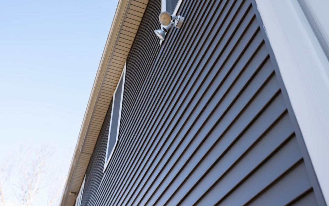 What Does it Mean When Your Siding Starts to Buckle?