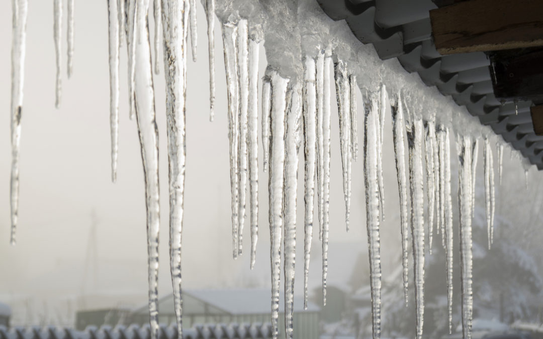 Warning Signs of Ice Dams to Be On the Lookout For